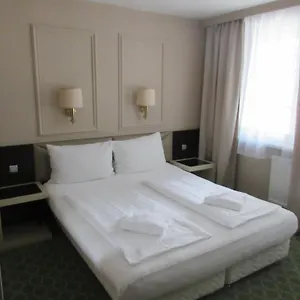 *** Hotel Attaché Österreich